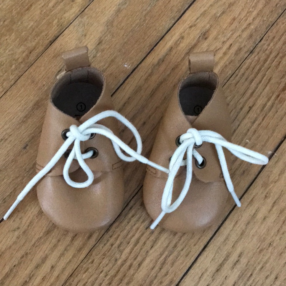 Piper Finn Tan Lace Up Shoes Size 1